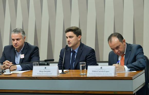 Diego Sorgatto participa de Audiência Pública no Senado que debateu a implementação do BRT de Santa Maria até Luziânia